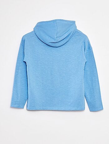 Camiseta de manga larga con capucha