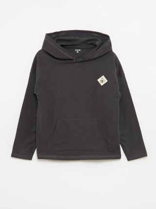 Camiseta de manga larga con capucha
