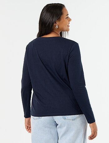 Camiseta de manga larga con cuello de pico