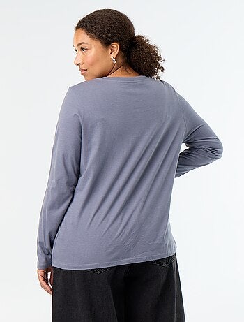 Camiseta de manga larga con cuello de pico