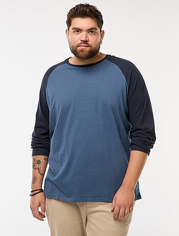 Camiseta de manga larga raglán y cuello redondo