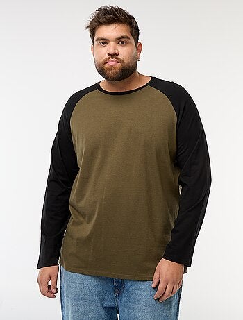 Camiseta de manga larga raglán y cuello redondo