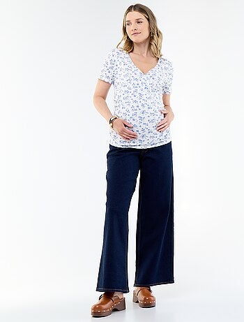 Camiseta de maternidad con escote cruzado