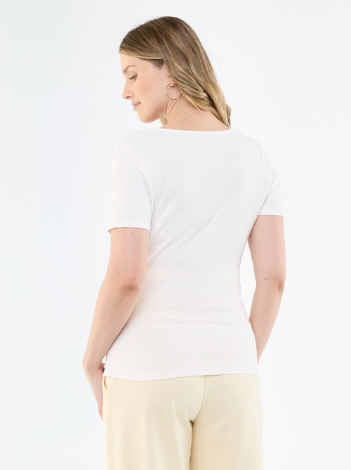 Camiseta de maternidad con escote cruzado - Kiabi Camiseta de maternidad con escote cruzado - Kiabi