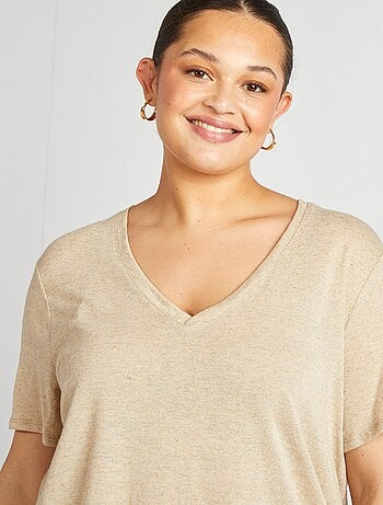 Camiseta de mezcla de lino con cuello de pico