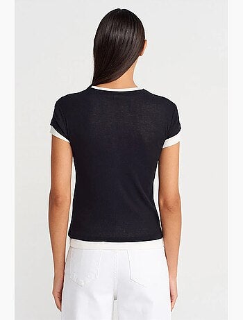 Camiseta de mujer de algodón con cuello en v y botones dilvin