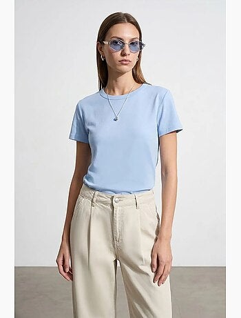 Camiseta de mujer lisa con cuello redondo dilvin
