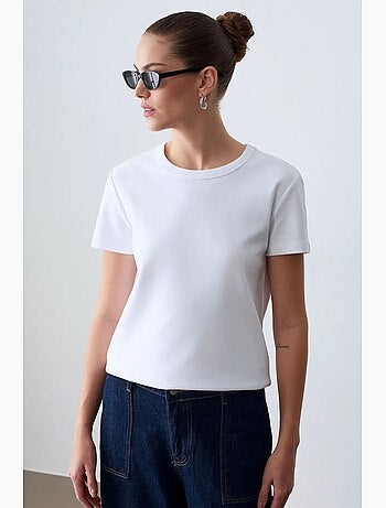 Camiseta de mujer lisa con cuello redondo dilvin