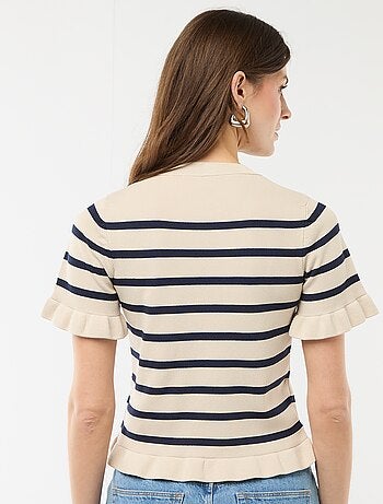 Camiseta de punto abotonada con volantes