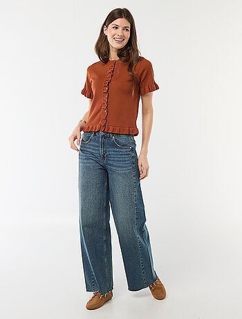 Camiseta de punto abotonada con volantes