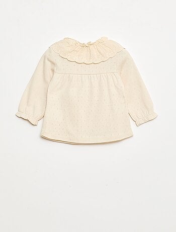 Camiseta de punto calado con cuello bordado