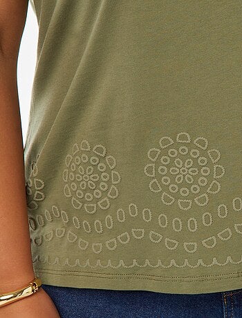 Camiseta de punto con bordado en el bajo