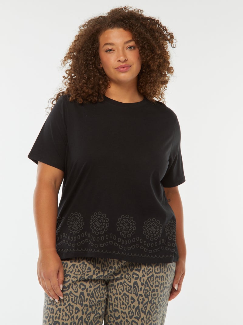 Camiseta de punto con bordado en el bajo negro - Kiabi
