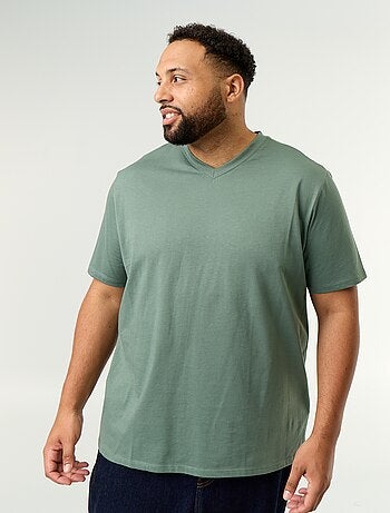 Camiseta con cuello de pico
