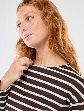 Camiseta de punto con mangas largas y estampado de rayas