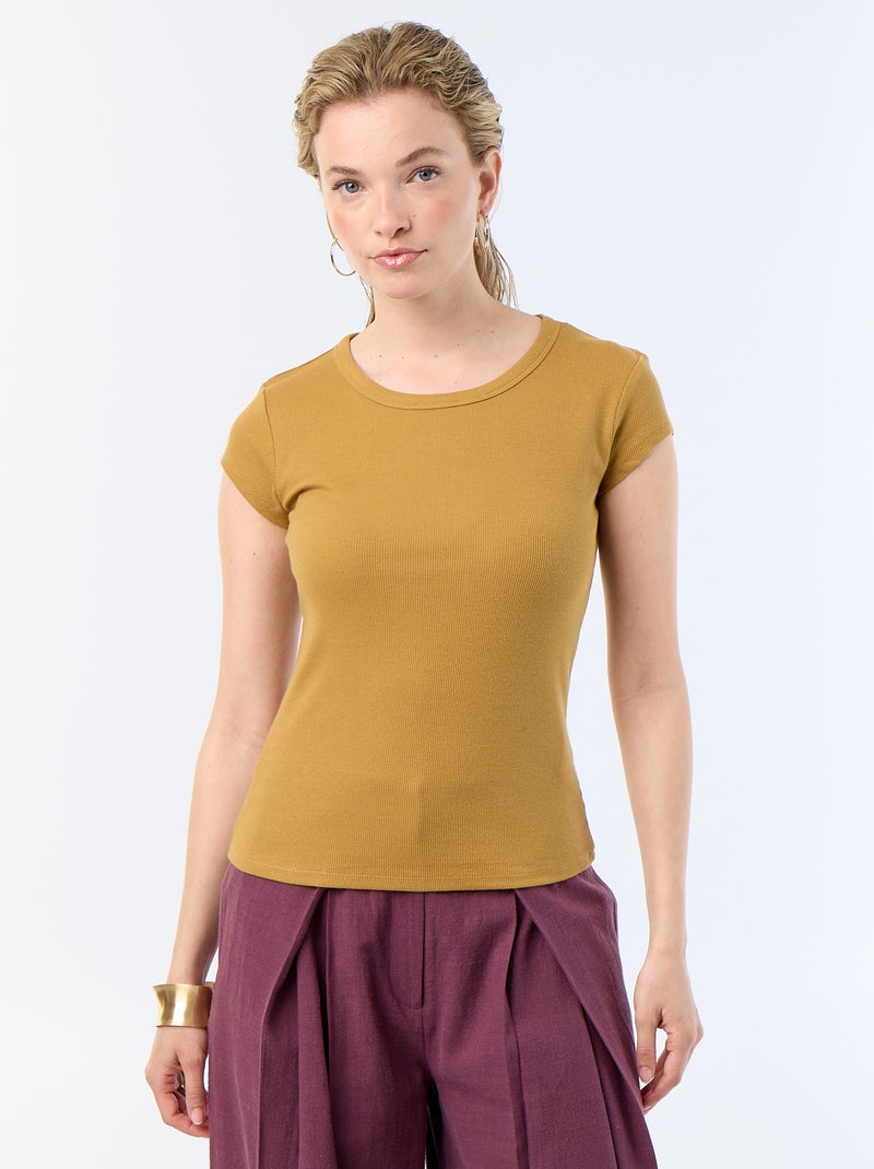 Camiseta de punto de canalé y manga corta Mostaza - Kiabi