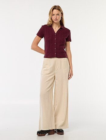 Camiseta de punto de croché con cuello de polo