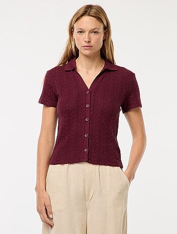 Camiseta de punto de croché con cuello de polo