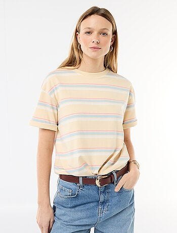 Camiseta de punto de rayas de manga corta