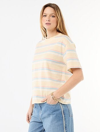 Camiseta de punto de rayas de manga corta