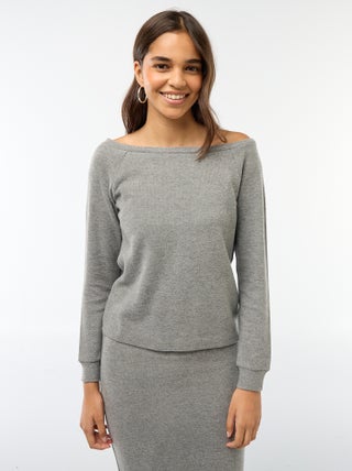 Camiseta de punto suave con cuello Bardot