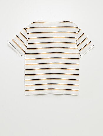 Camiseta de rayas con cuello panadero