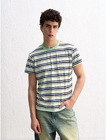 Camiseta de rayas con cuello redondo y ajuste cómodo de giesto