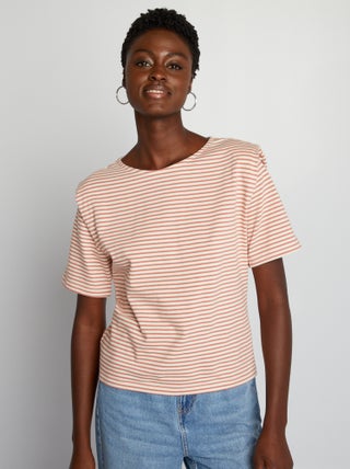 Camiseta de rayas con hombreras