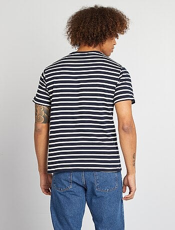 Camiseta de rayas de manga corta con cuello redondo