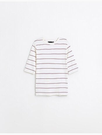 Camiseta de rayas, mo fashion
