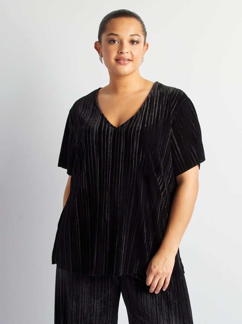 Camiseta de terciopelo con cuello de pico negro - Kiabi