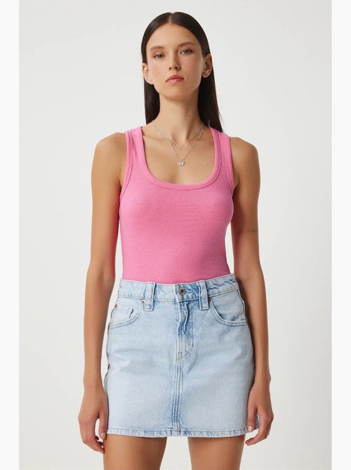 Camiseta de tirantes ajustada de algodón con cuello en u istanbul - Kiabi Camiseta de tirantes ajustada de algodón con cuello en u istanbul - Kiabi