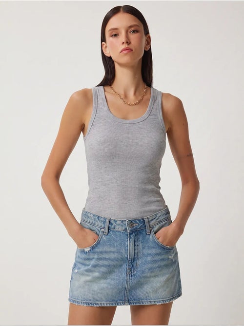 Camiseta de tirantes ajustada de punto con cuello en u, pack de 2 istanbul - Kiabi Camiseta de tirantes ajustada de punto con cuello en u, pack de 2 istanbul - Kiabi