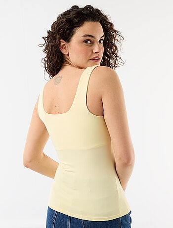 Camiseta de tirantes anchos cuello cuadrado