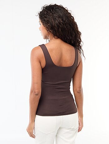 Camiseta de tirantes anchos cuello cuadrado