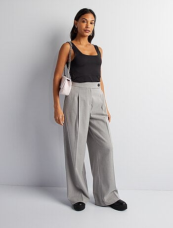 Camiseta de tirantes anchos cuello cuadrado