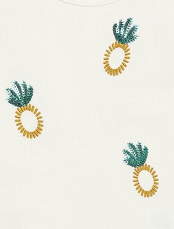 Camiseta de tirantes con bordados fantasía