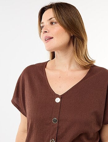 Camiseta de tirantes con botones dorados