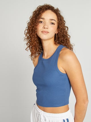Camiseta de tirantes con cuello americano