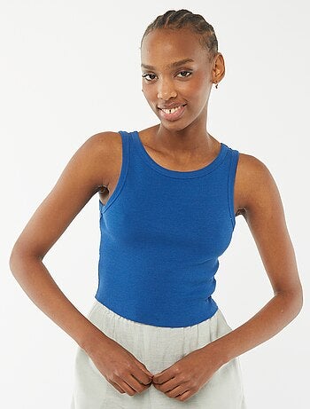 Camiseta de tirantes con cuello americano