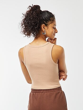 Camiseta de tirantes con cuello americano