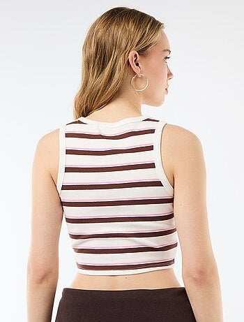 Camiseta de tirantes con sisas americanas