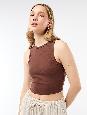 Camiseta de tirantes con sisas americanas