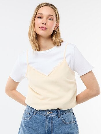 Camiseta de tirantes con tirantes finos ajustables y cuello de encaje