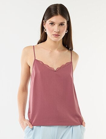 Camiseta de tirantes con tirantes finos ajustables y cuello de encaje