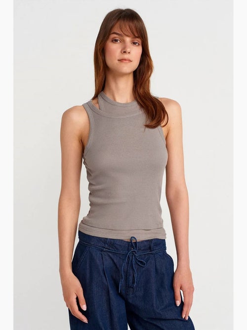 Camiseta de tirantes crop acanalada de algodón dilvin - Kiabi Camiseta de tirantes crop acanalada de algodón dilvin - Kiabi