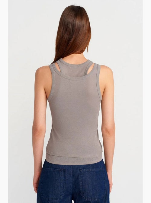 Camiseta de tirantes crop acanalada de algodón dilvin - Kiabi Camiseta de tirantes crop acanalada de algodón dilvin - Kiabi
