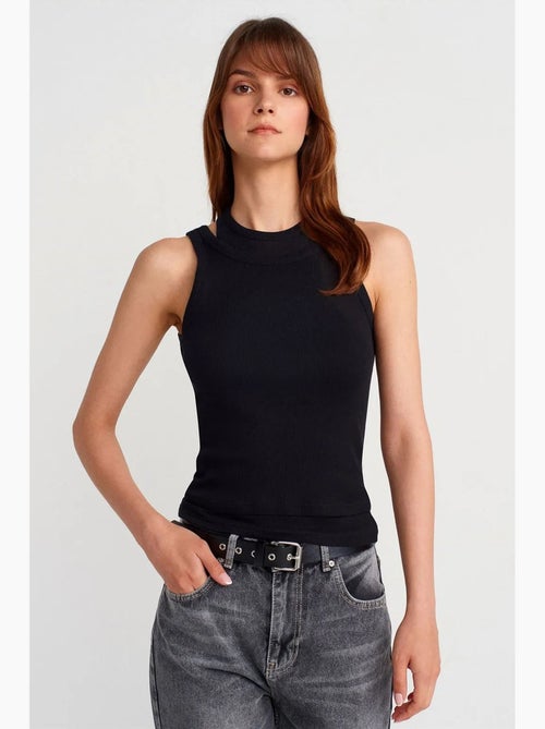 Camiseta de tirantes crop acanalada de algodón dilvin - Kiabi Camiseta de tirantes crop acanalada de algodón dilvin - Kiabi