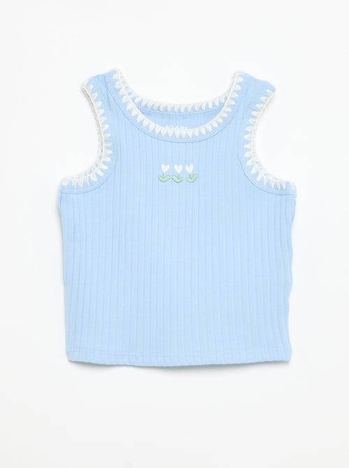 Camiseta de tirantes de canalé con bordados en las sisas - Kiabi Camiseta de tirantes de canalé con bordados en las sisas - Kiabi