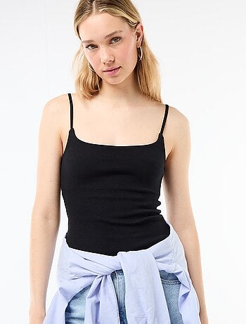 Camiseta de tirantes de canalé con tirantes finos